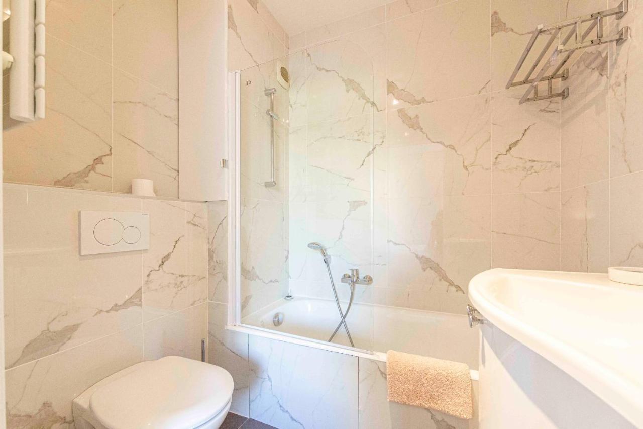 2 Bedrooms2 Bathroomsdouble Terrace & Garden In Palm Area * Cannes